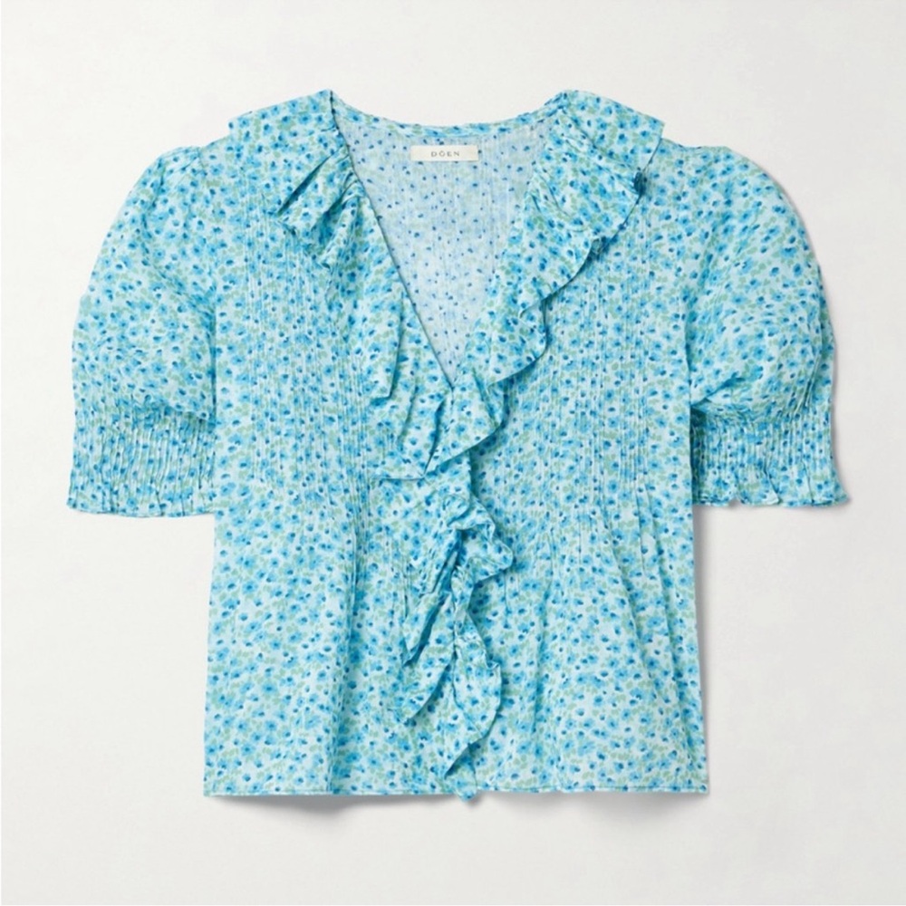 DÔEN Henri Top in Blue Daisy Fields print